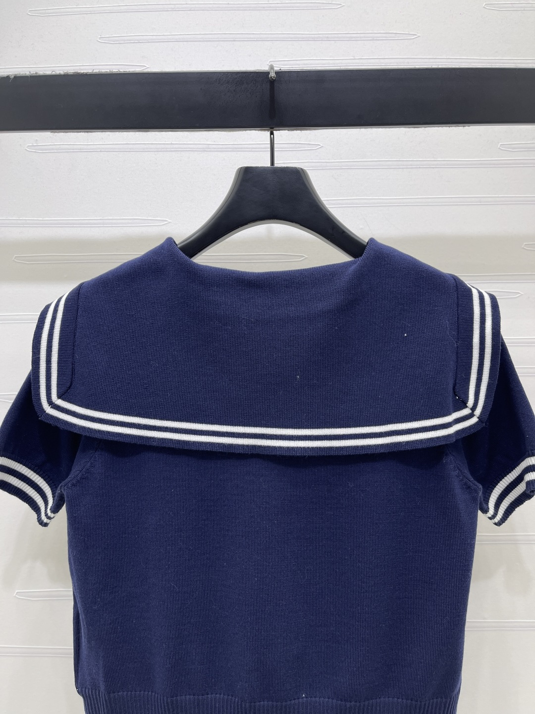 Women's short sleeves